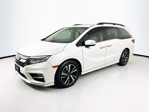 Used 2018 Honda Odyssey Elite image 3