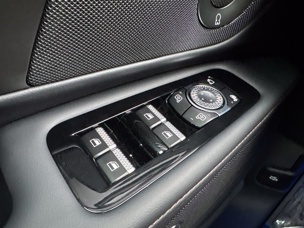 New 2026 Lincoln Nautilus Reserve w/ Jet Appearance Package AWD/4WD image 9
