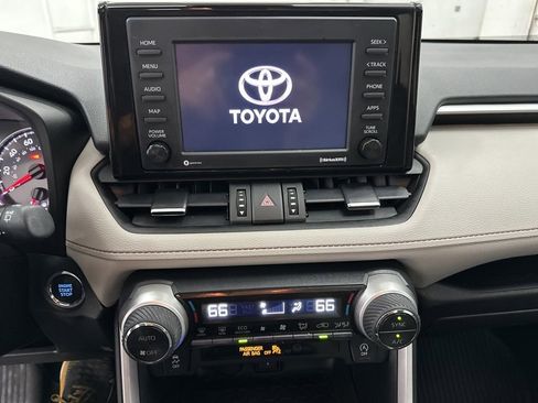 Used 2021 Toyota RAV4 XLE Premium image 13