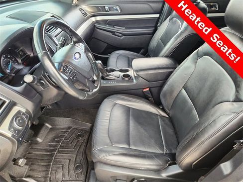Used 2016 Ford Explorer XLT w/ Equipment Group 202A image 13