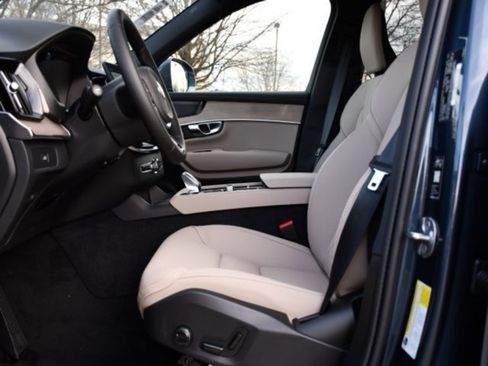 New 2026 Volvo XC90 B5 Plus w/ Protection Package Premier image 13