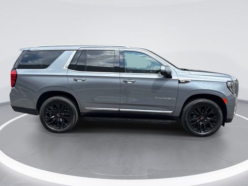 Used 2022 GMC Yukon SLT w/ SLT Premium Package AWD/4WD image 9