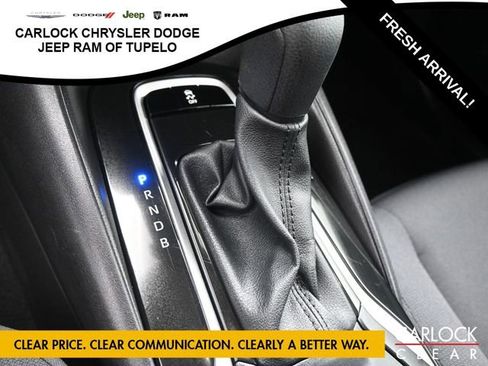Used 2025 Toyota Corolla LE image 21