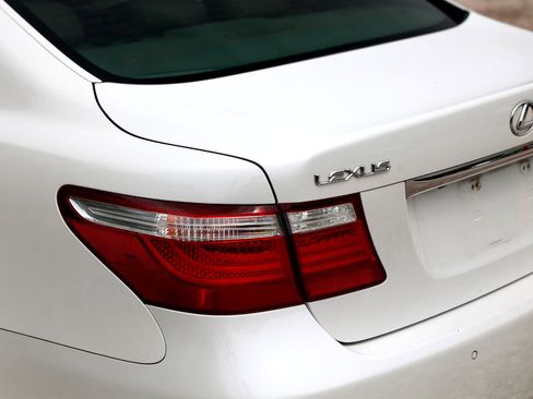 Used 2007 Lexus LS 460 image 26