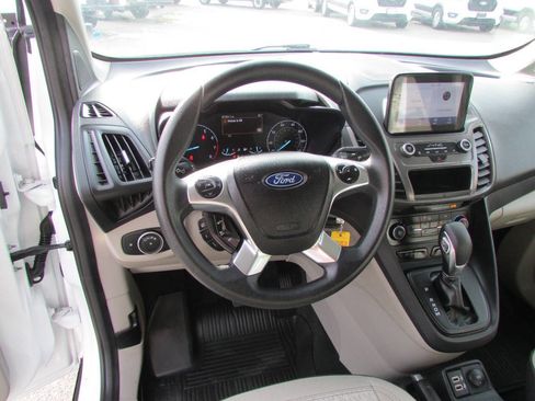Used 2021 Ford Transit Connect XLT image 19