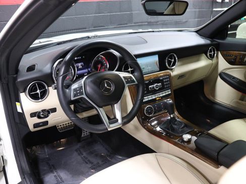 Used 2014 Mercedes-Benz SLK 250 image 44