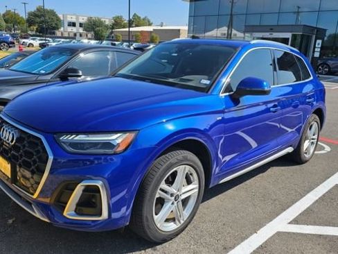 Used 2021 Audi Q5 e Prestige w/ Prestige Package AWD/4WD image 2
