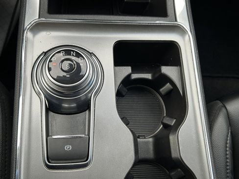 Used 2023 Ford Edge Titanium image 34