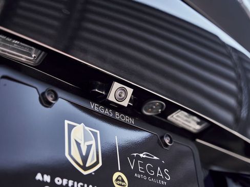 Used 2023 Aston Martin V12 Vantage RWD image 19