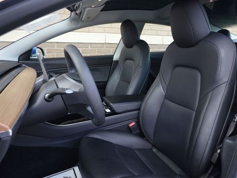 Used 2020 Tesla Model 3 Long Range AWD/4WD image 18