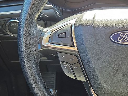 Used 2024 Ford Edge SEL image 20