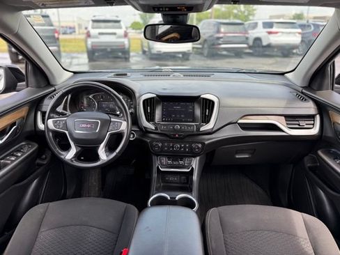 Used 2020 GMC Terrain SLE w/ Driver Convenience Package FWD image 2