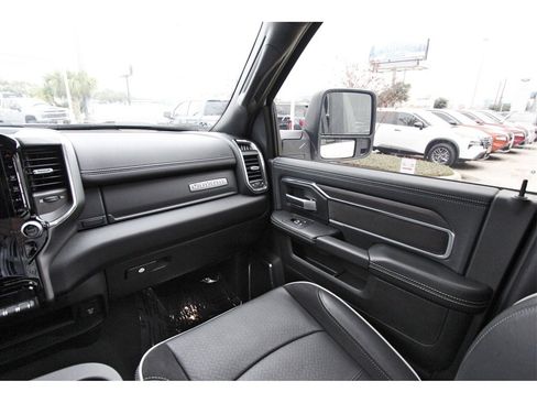 Used 2025 RAM 2500 Laramie image 8