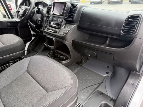 Used 2024 RAM ProMaster 2500 FWD image 11