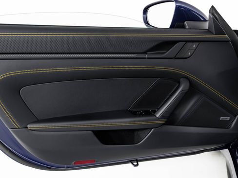 Used 2022 Porsche 911 GT3 image 32