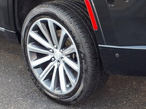 Used 2022 Jeep Grand Wagoneer Series II w/ Convenience Group III image 11