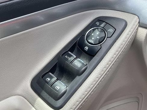 Used 2012 Ford Explorer XLT FWD image 31