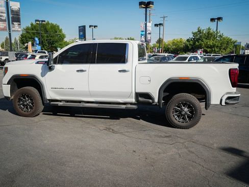 Used 2020 GMC Sierra 2500 Denali w/ Denali Ultimate Package image 12