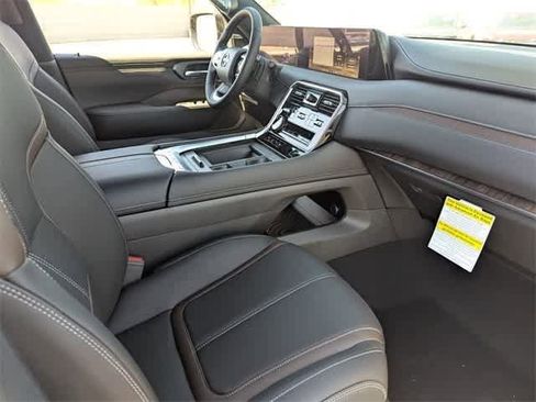 New 2026 Nissan Armada SL w/ Captain's Chari Seat Package image 13