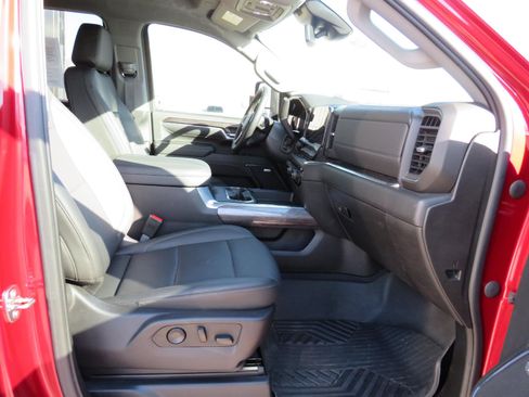 Used 2024 Chevrolet Silverado 2500 LTZ w/ LTZ Convenience Package image 15