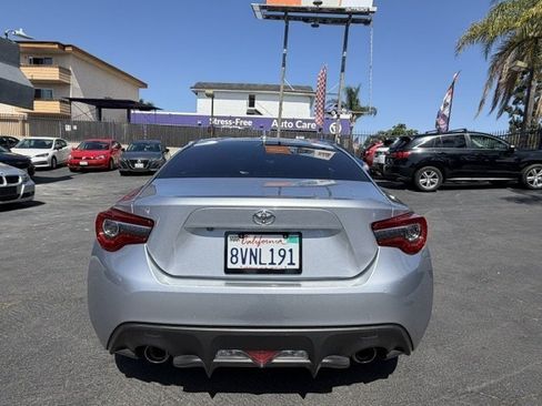 Used 2020 Toyota 86 RWD image 3