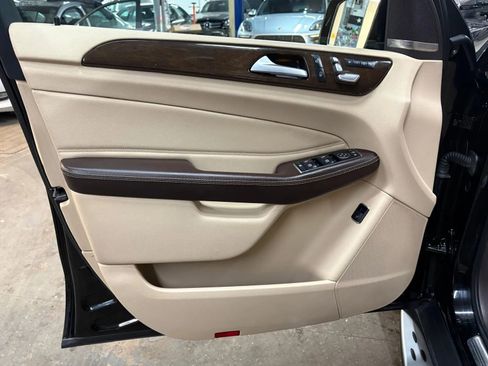 Used 2017 Mercedes-Benz GLE 350 4MATIC image 26