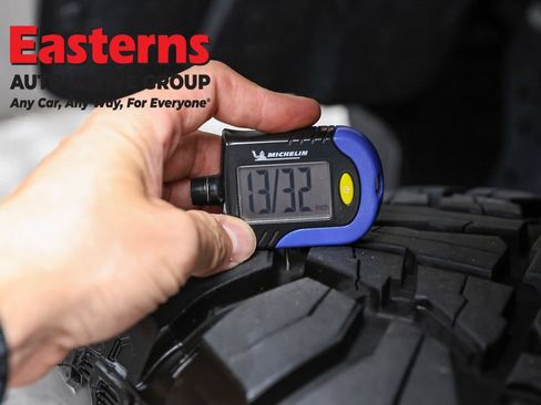 Used 2024 Jeep Wrangler Unlimited Sahara w/ Technology Group AWD/4WD image 27