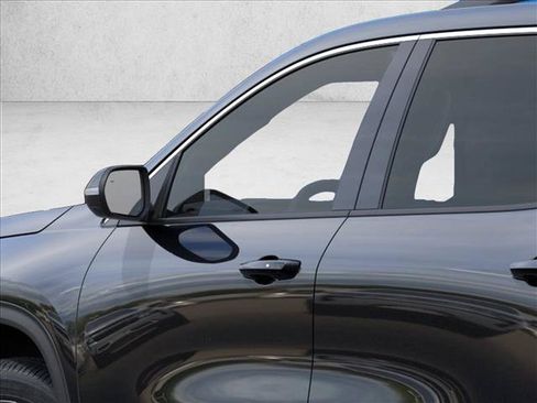 New 2026 Chevrolet Traverse LT w/ Sun and Wheel Package FWD image 12