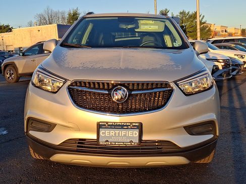 Used 2022 Buick Encore Preferred w/ Safety Package image 2