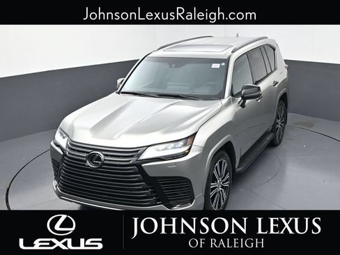 Used 2023 Lexus LX 600 4WD w/ Appearance Package image 25