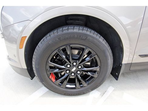 Certified 2023 Cadillac XT5 Premium Luxury w/ Technology Package FWD image 32