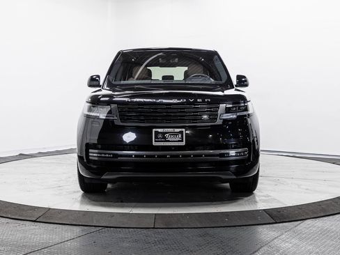 Used 2023 Land Rover Range Rover SE image 2