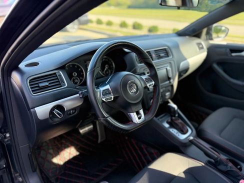 Used 2014 Volkswagen Jetta GLI image 10