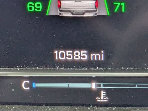 Used 2024 Chevrolet Silverado 2500 LTZ w/ LTZ Plus Package image 29