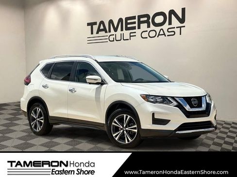 Used 2020 Nissan Rogue SV w/ Premium Package FWD image 1