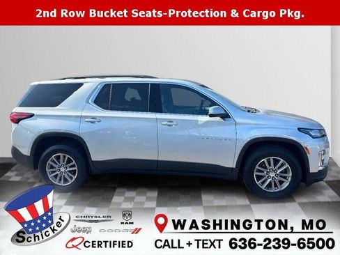 Used 2022 Chevrolet Traverse LT image 1