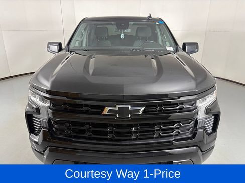 Used 2024 Chevrolet Silverado 1500 RST AWD/4WD image 4