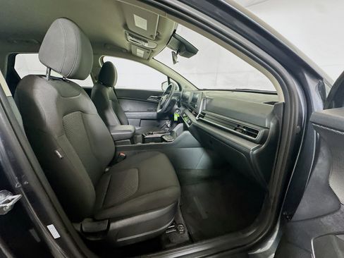 Used 2025 Kia Sportage LX image 28