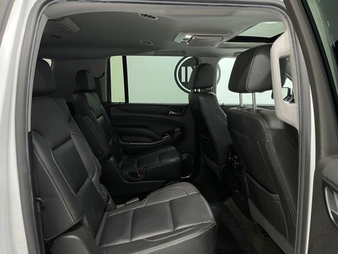 Used 2018 Chevrolet Suburban LT image 35