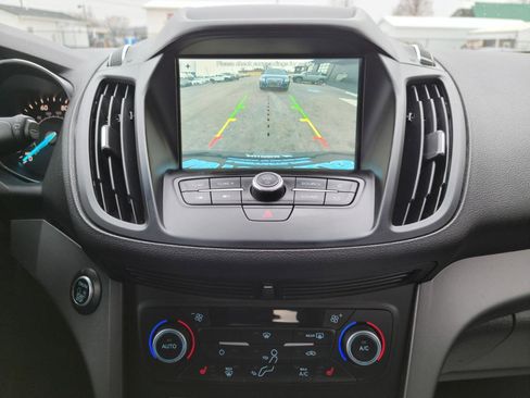 Used 2019 Ford Escape SE image 11