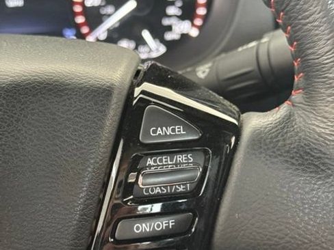 Certified 2025 Nissan Frontier PRO-4X AWD/4WD image 11
