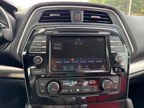 Used 2023 Nissan Maxima SV w/ Floor Mat Group FWD image 14