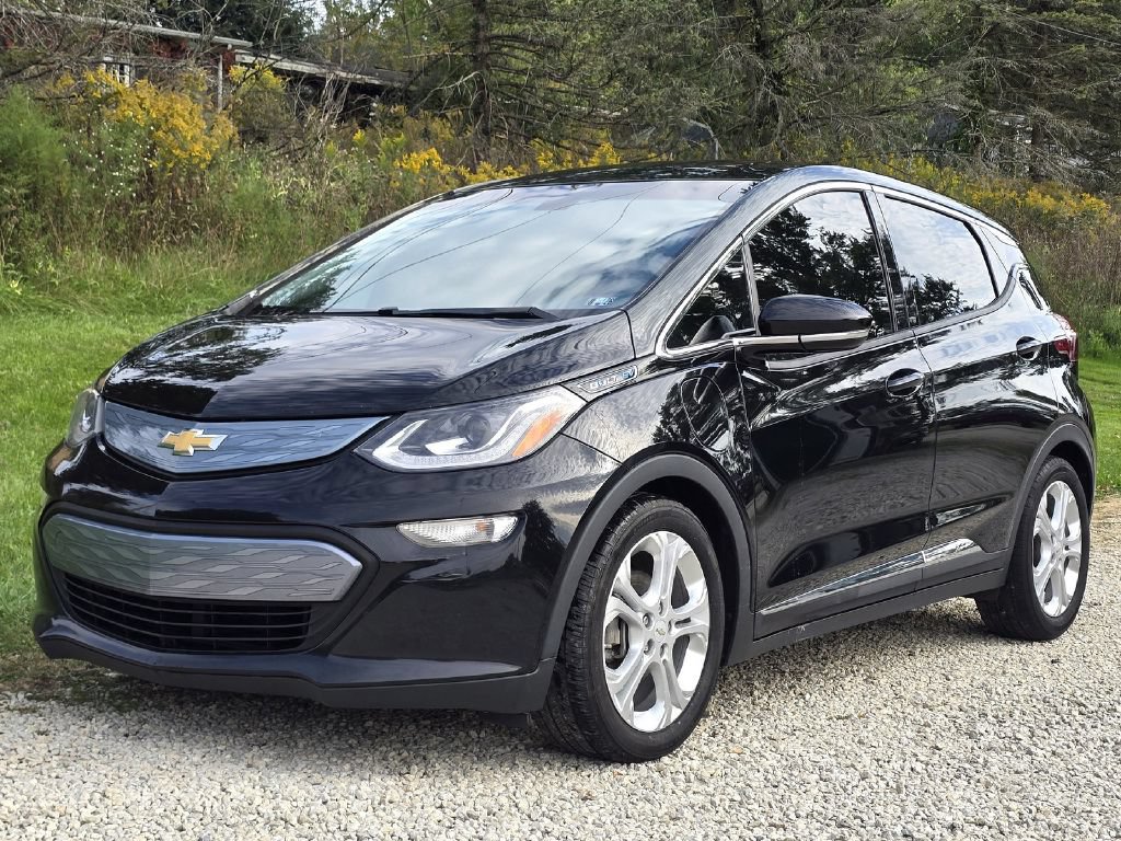 Used 2019 Chevrolet Bolt LT FWD image 2