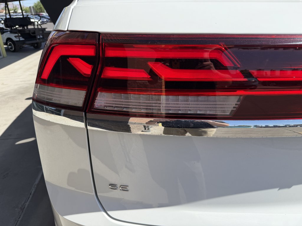 Used 2024 Volkswagen Atlas Cross Sport SE w/ Panoramic Sunroof Package FWD image 14