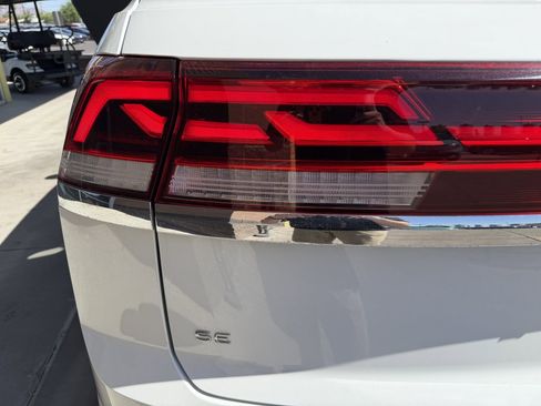 Used 2024 Volkswagen Atlas Cross Sport SE w/ Panoramic Sunroof Package FWD image 14