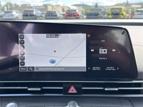 Used 2023 Hyundai Elantra SEL w/ Convenience Package image 16