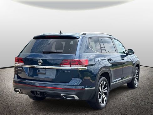 Used 2023 Volkswagen Atlas SEL AWD/4WD image 2