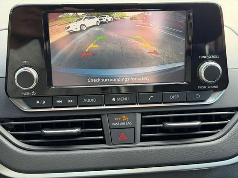 Used 2022 Nissan Altima 2.5 S FWD image 21