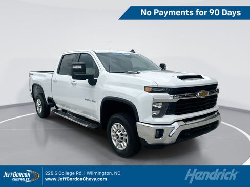 Used 2025 Chevrolet Silverado 2500 LT w/ Convenience Package AWD/4WD image 1