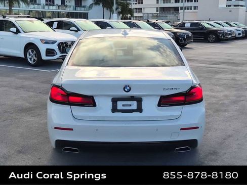 Used 2021 BMW 530e w/ Premium Package image 5